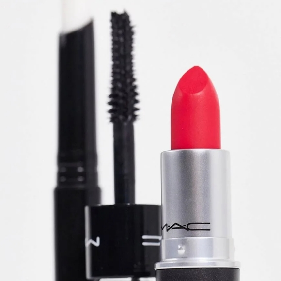 MAC Lashes To Lips Kit: Relentlessly Red Lipstick, Mini MacStack + *BNIB - Picture 12 of 16